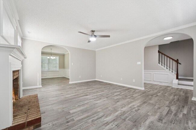Building Photo - Stunning 4BD, 2.5BA Durham Home in a Prime...