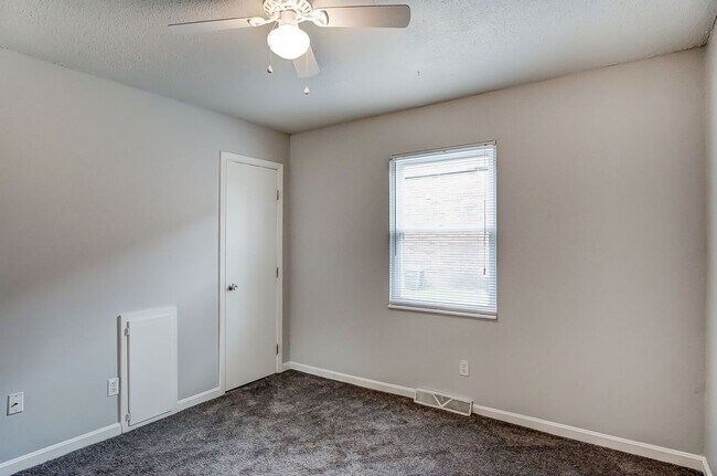 Building Photo - Let Us Be The Reason You Lease Your Home