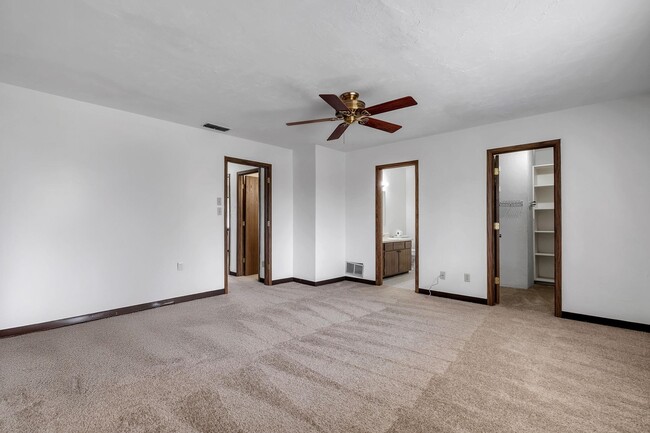 Building Photo - 3128 Blairstone Ct