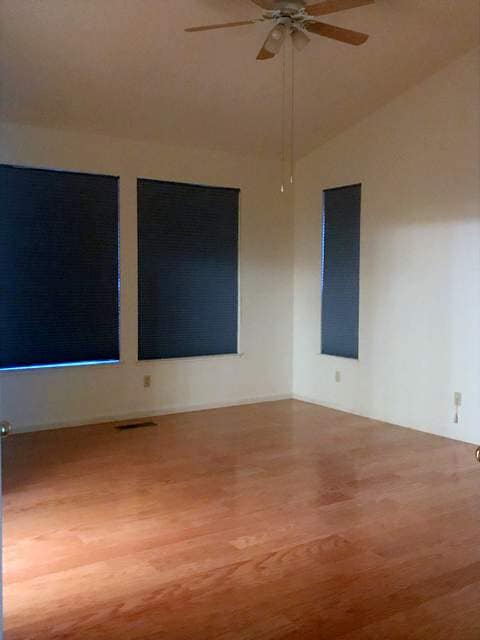 Building Photo - Beautiful 4 bedroom, 2 bath single story h...