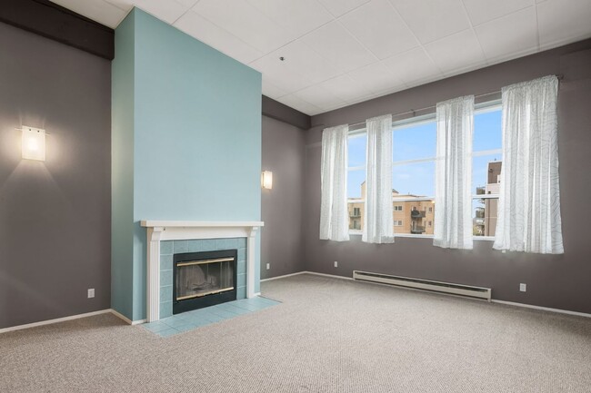 Building Photo - 1bd/1ba Seattle Condo