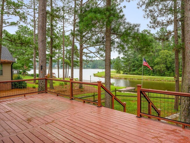 Building Photo - Waterfront Home in Carolina Lakes!