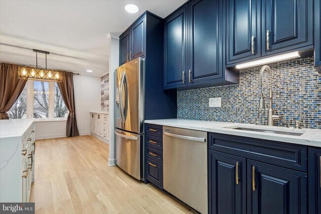 Building Photo - 42 Golf Club Dr