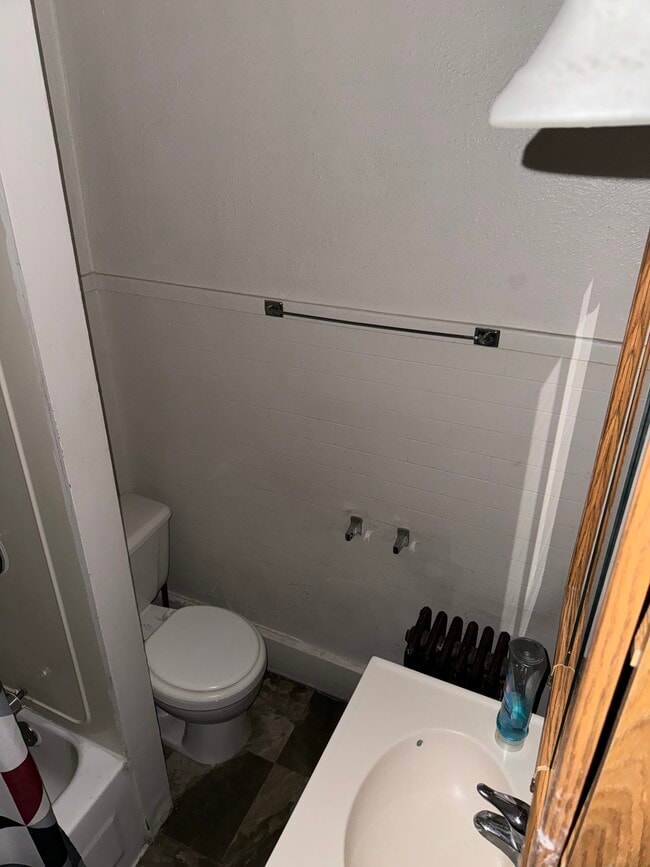 Building Photo - Midtown Mall