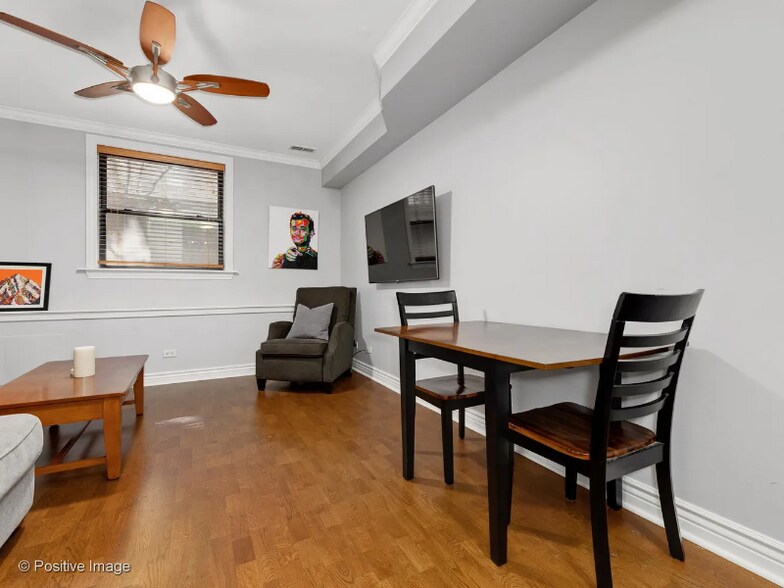 Building Photo - 556 W Deming Pl