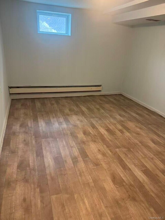 Building Photo - 363 Clarendon Rd