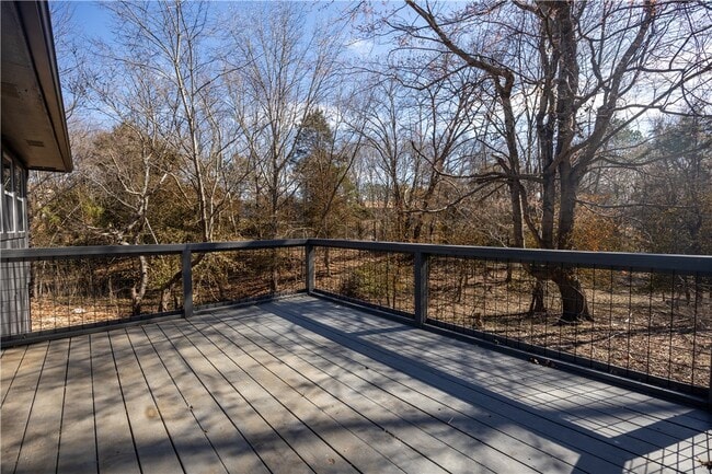 Building Photo - 17 Dillow Dr