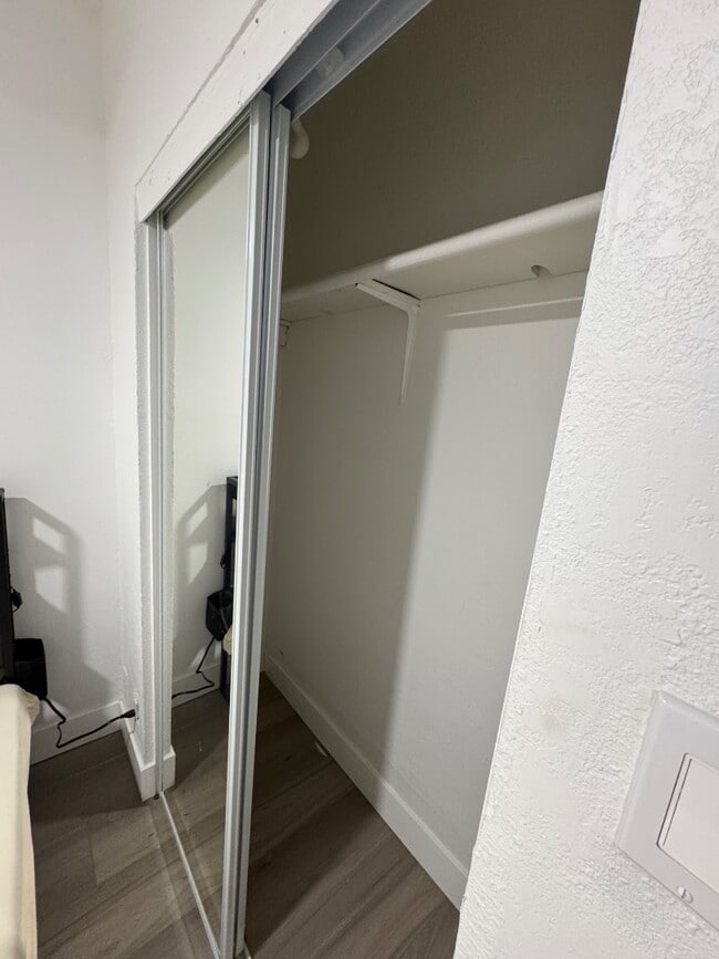 Building Photo - 1845 E Monroe St