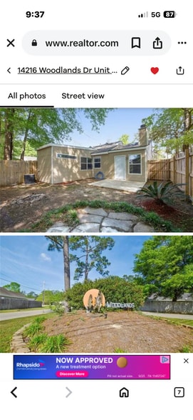 Entrance to subdivision - 14216 Woodlands Dr