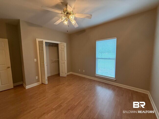 Building Photo - 9090 Pleasant Rd