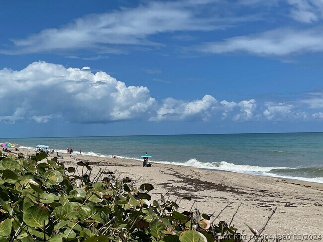 Building Photo - 9900 S Ocean Dr