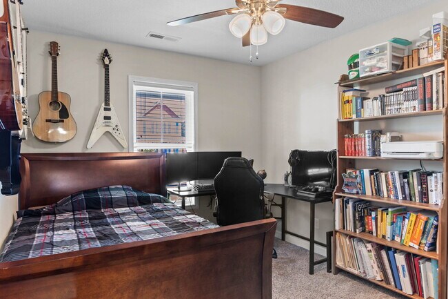 Building Photo - Charming 3-Bedroom Home with Bonus Room in...