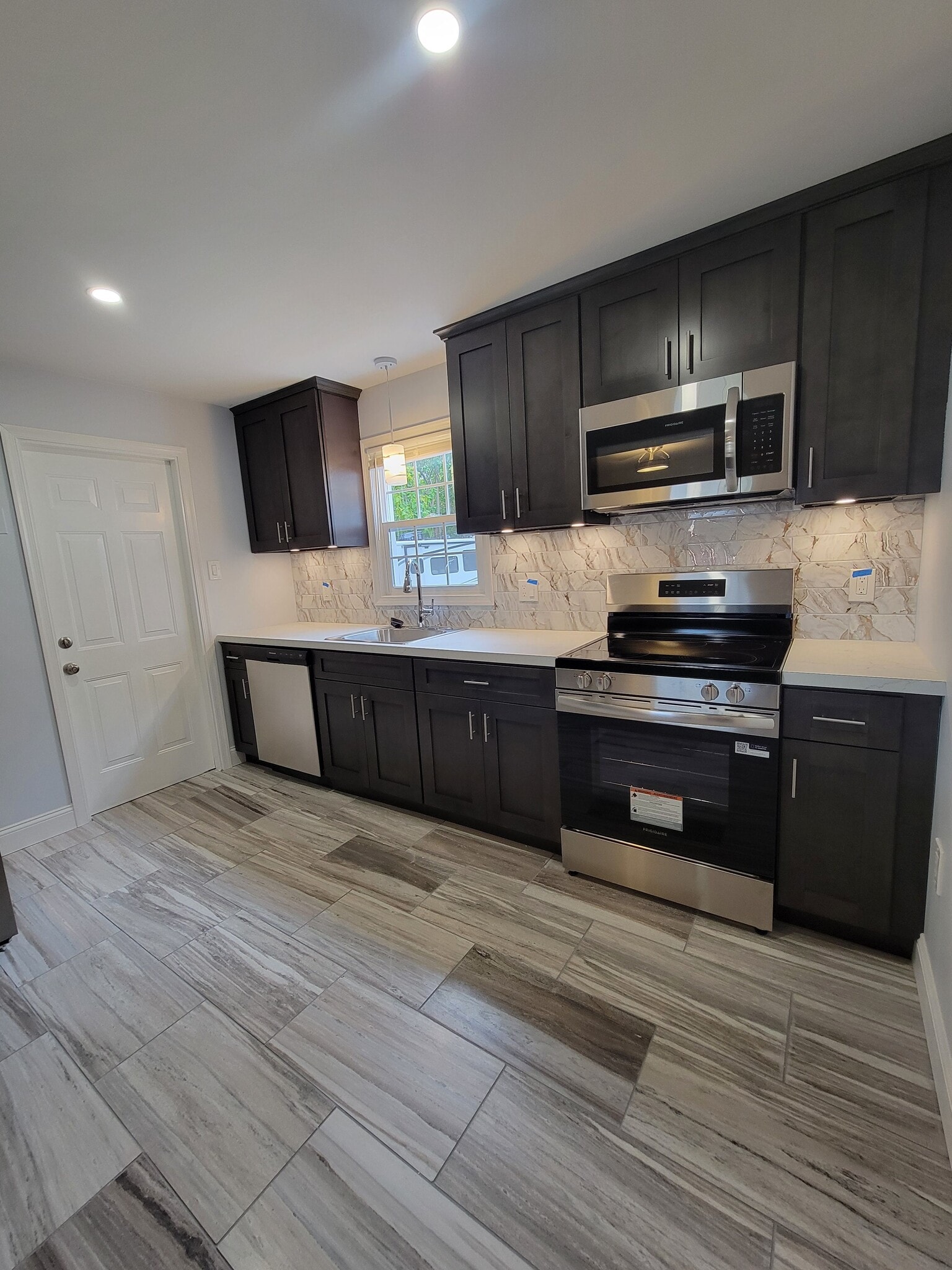 Building Photo - 936 Durham Rd