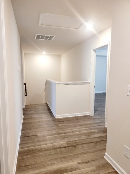 Building Photo - 752 Wimbee Ct