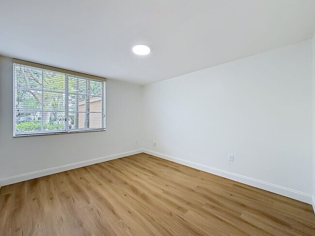 Building Photo - Super Cozy 2 bedroom in Desirable Neighborhood in coconut creek