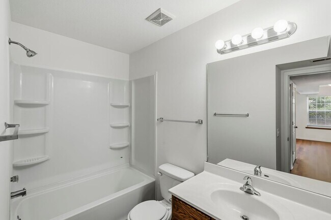 Building Photo - 1725-1727-1727 Louise Cir