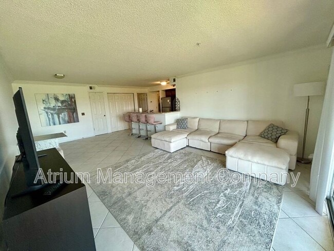 Building Photo - 2400 Feather Sound Dr