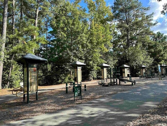 Building Photo - 213 Bikram Dr