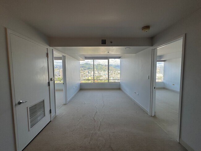 Building Photo - Pacifica Honolulu #3402