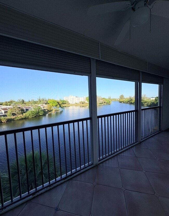 Building Photo - 6575 W Oakland Park Blvd