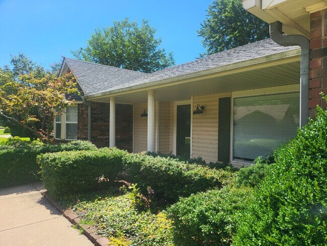 Building Photo - 3 Bed 2 Bath, Bixby Schools