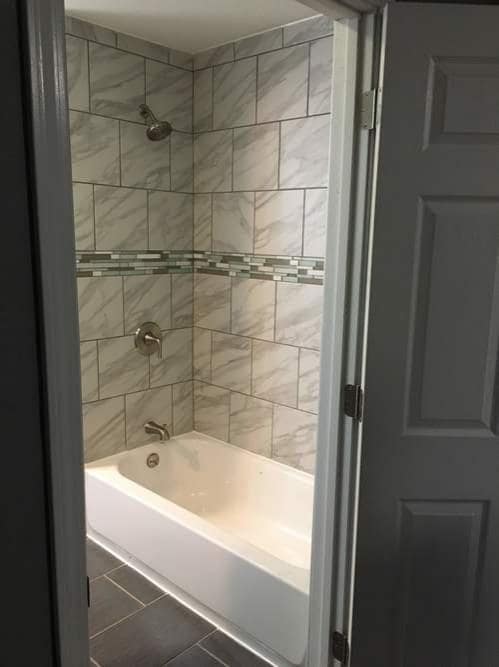 Building Photo - 212 S Albert Ave