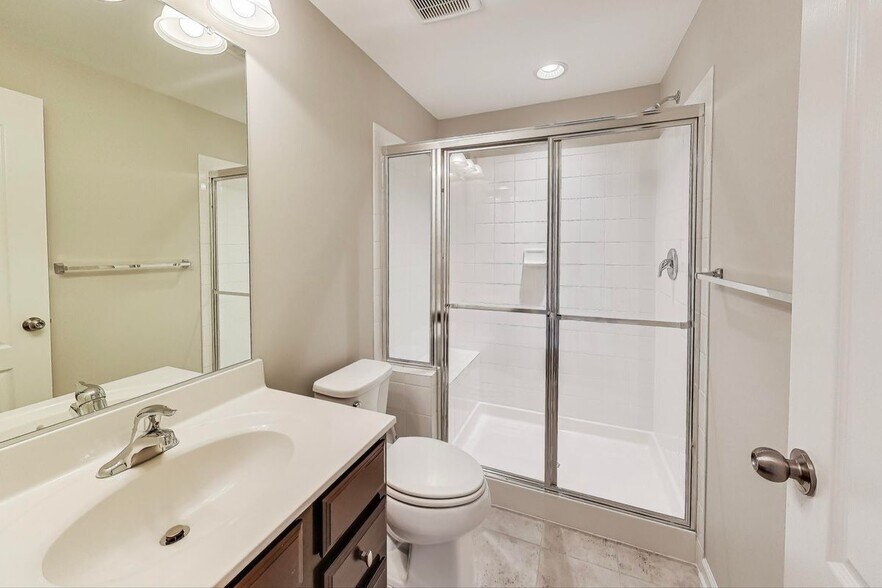Building Photo - 816 Fair Winds Way