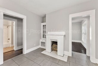 Building Photo - 896 Spencer St NW