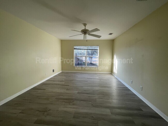 Building Photo - 2901 4th St SW