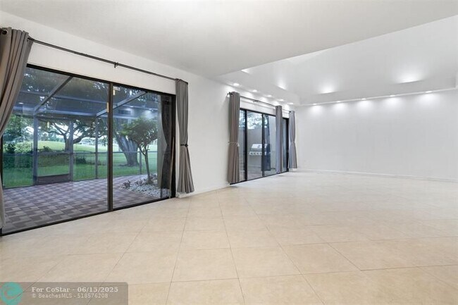 Building Photo - 2305 St Andrews Rd