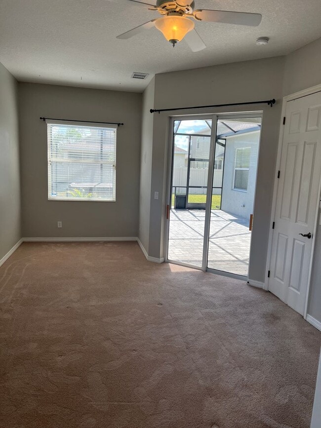 Building Photo - 3 Bedroom 2 Bath Single Family Home