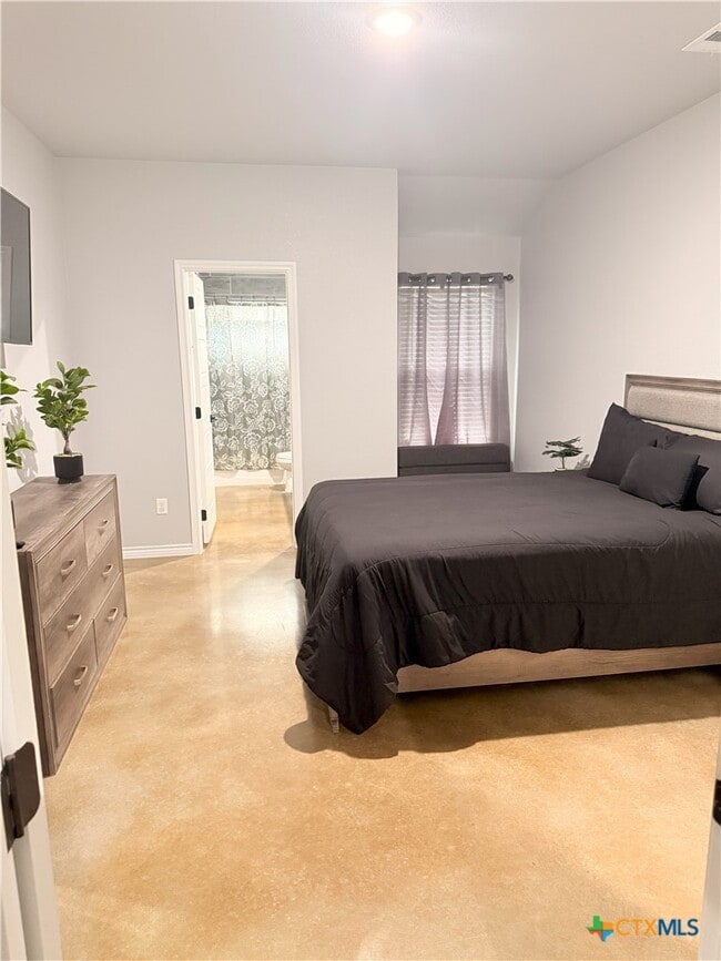 Building Photo - 741 Freedom Cir