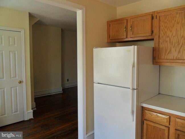 Building Photo - 120 Delaware St