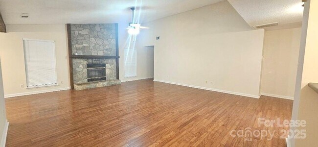 Building Photo - 3738 Sweetgrass Ln