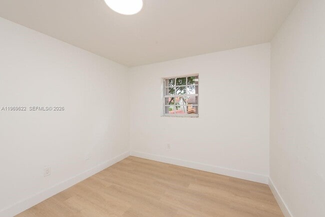 Building Photo - 13912 SW 103rd Ln