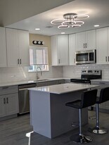 Building Photo - 3700 Golf Colony Ln