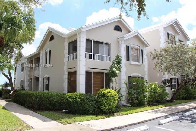Building Photo - 2890 N Oakland Forest Dr
