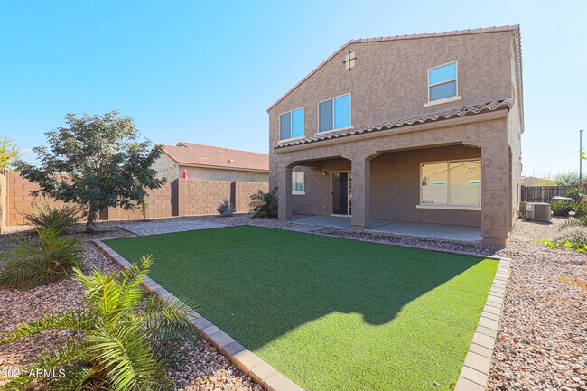 Building Photo - 2736 E Mews Rd