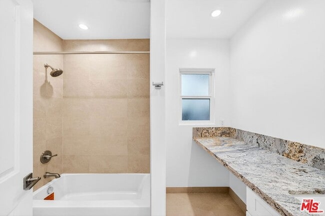 Building Photo - 17623 Burbank Blvd