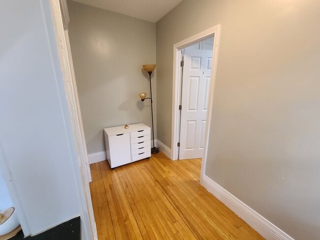 Building Photo - Furnished - Cleveland Circle - Close to T - Laundry Facility