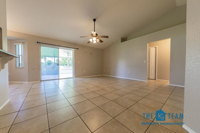 Building Photo - 515 Terranova Cir