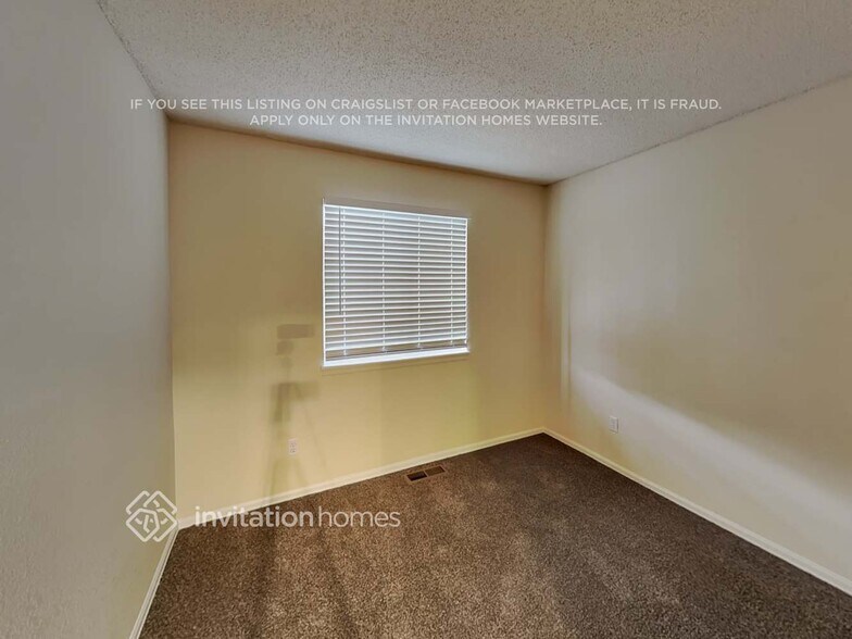 Building Photo - 17319 Lindon Dr