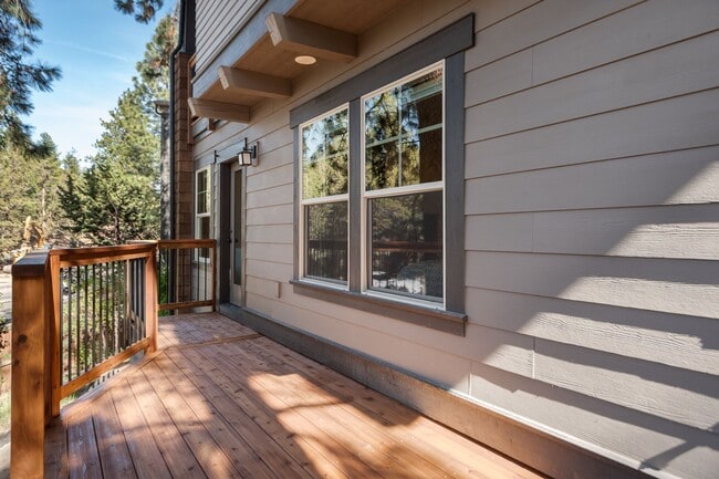 Building Photo - Furnished Northwest Crossing Craftsman in Quiet Cul-de-Sac