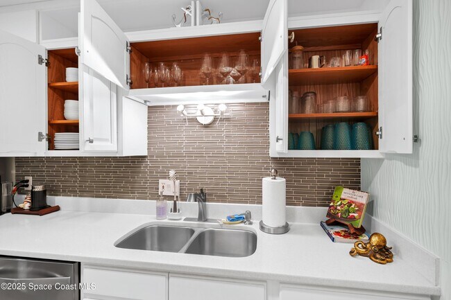 Building Photo - 363 Harbor Dr