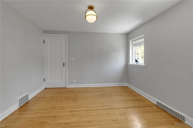 Building Photo - 305 Girard Ave