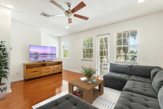 Building Photo - 105 Harbors Way