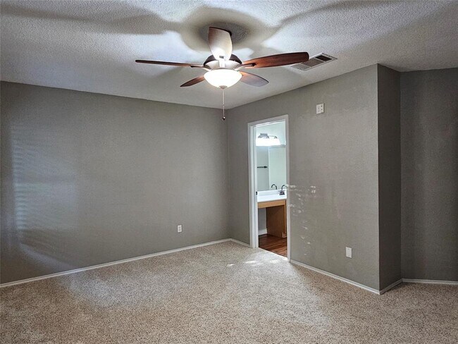 Building Photo - 3932 Haleys Way