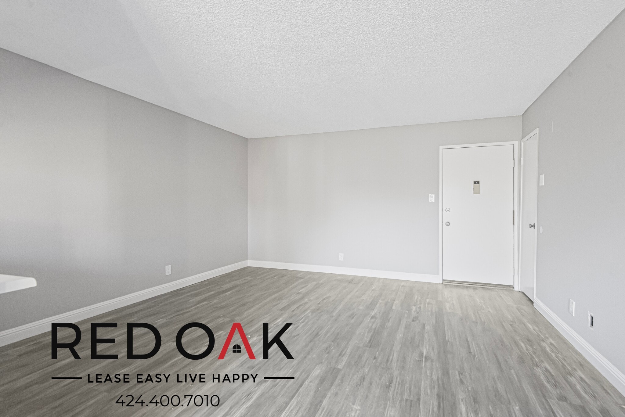 Building Photo - 8614 Woodley Ave