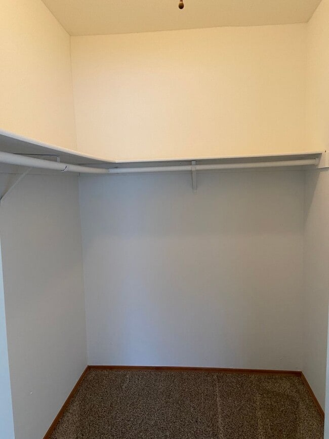 Building Photo - 3832 Fifth Ave