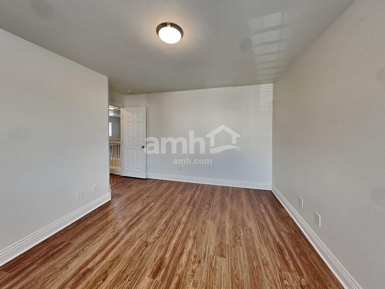 Building Photo - 8825 Moonwood Ct